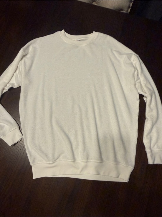 ALO Yoga Tops - ALO Yoga Women's White Crewneck Pullover